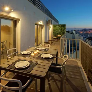 Rooftop Oldtown Apartment